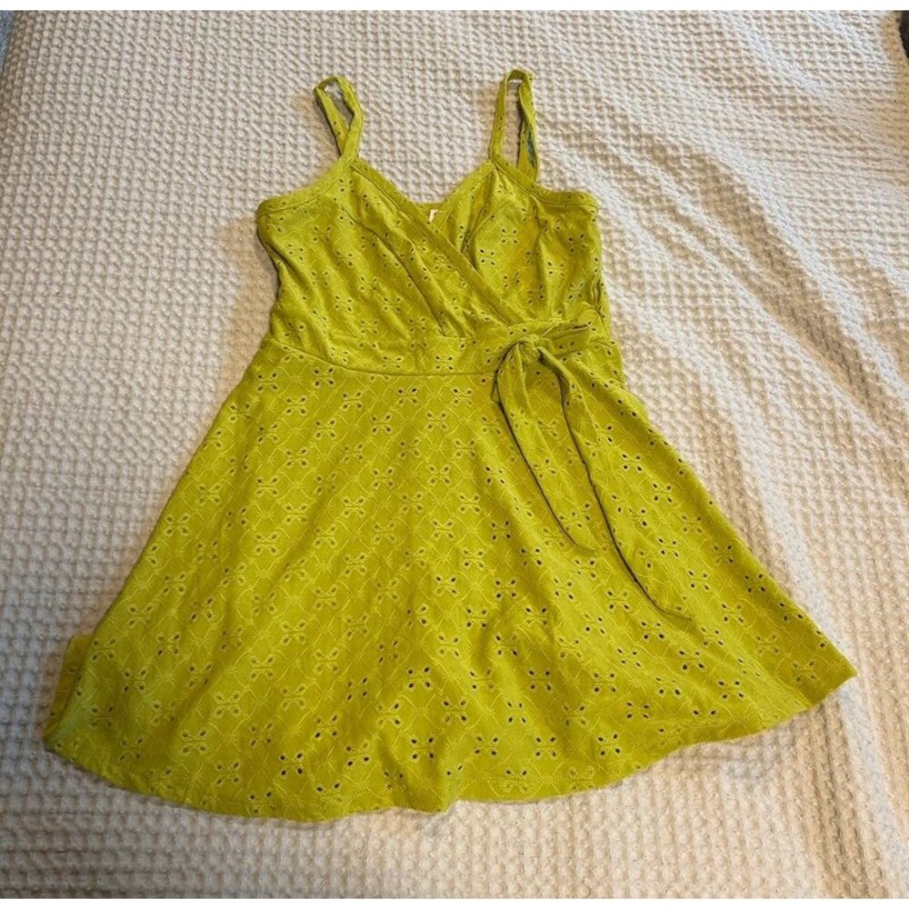 Hearts & Heels Lime Green Eyelet Wrap Dress With Short Large